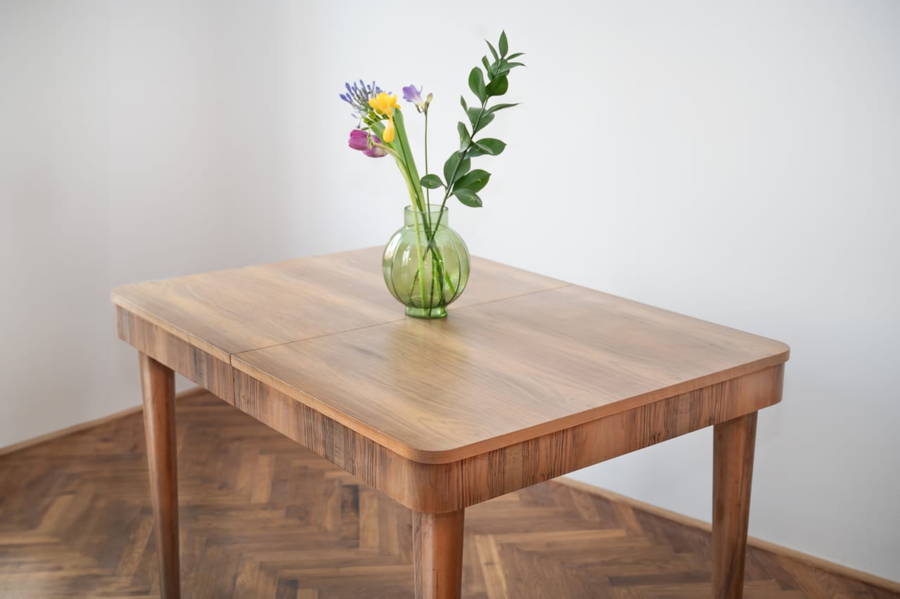 Renovace jídelního stolu